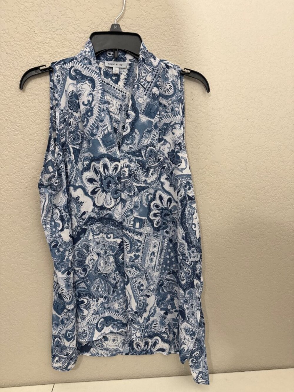 Floral & Ivy Blue Paisley Sleeveless Blouse XL Polyester Womens Lightweight Top